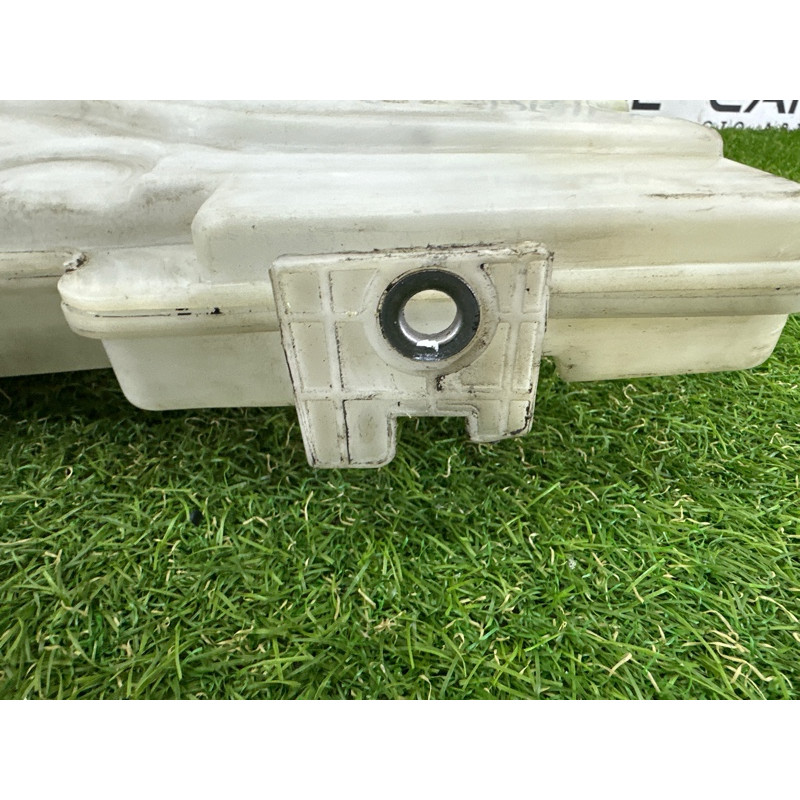 Бачок омывателя (кузов и элементы) BMW X5 E70 2011 3.0 N55B30 61667162588