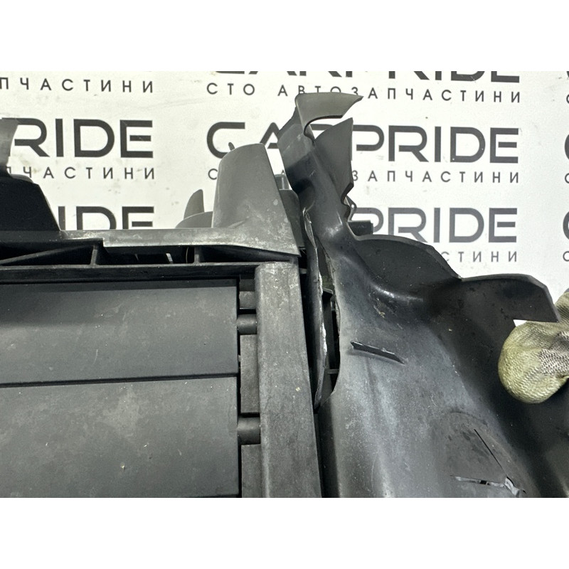 Телевизор (передняя часть кузова) (наружные элементы кузова) AUDI Q7 4M 2017 3.0 CREC 4M0805594