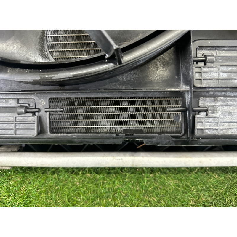 Телевизор (передняя часть кузова) (наружные элементы кузова) AUDI Q7 4M 2017 3.0 CREC 4M0805594