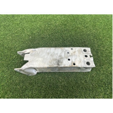 Кронштейн усилителя бампера