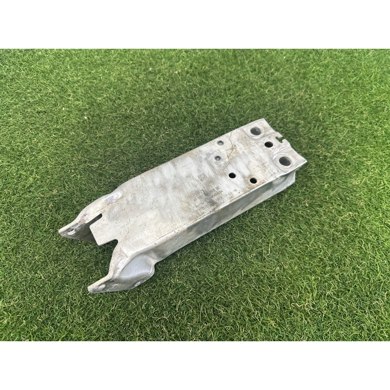 Кронштейн усилителя бампера (стекла и зеркала) BMW X1 F48 2016 2.0 B46B20 51117406388