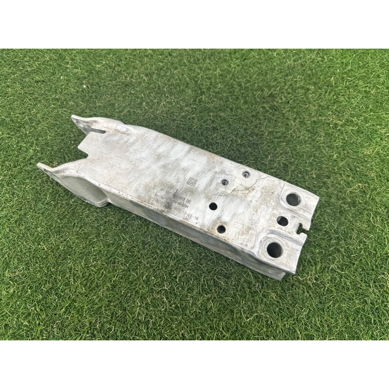 Кронштейн усилителя бампера (стекла и зеркала) BMW X1 F48 2016 2.0 B46B20 51117406388