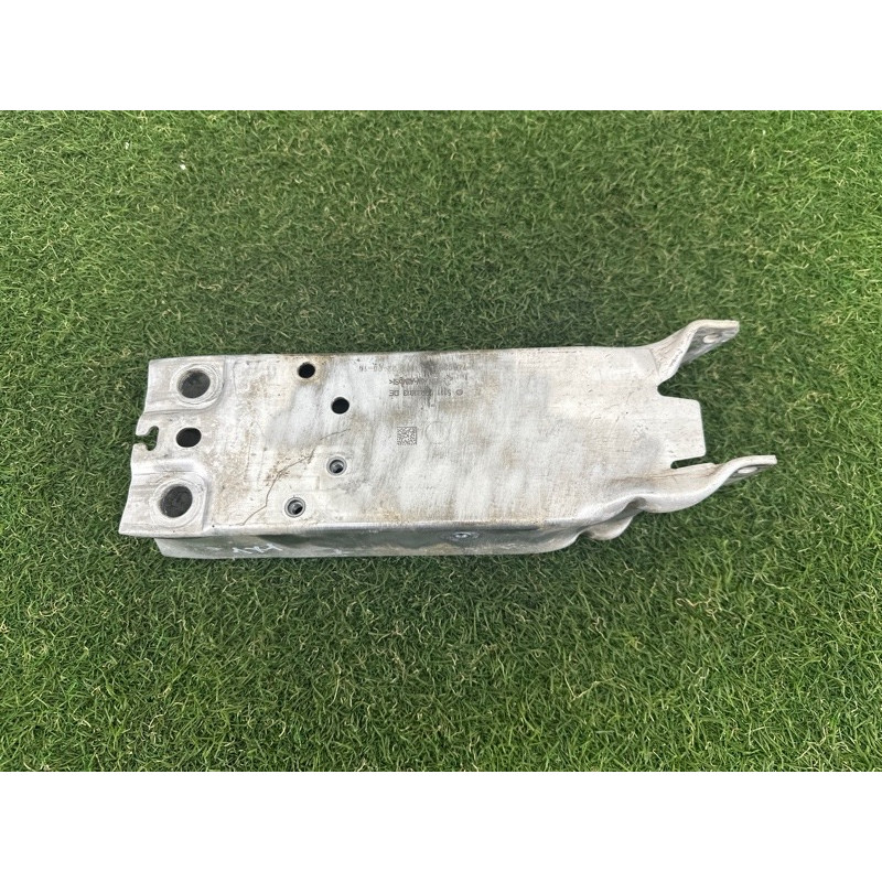 Кронштейн усилителя бампера (стекла и зеркала) BMW X1 F48 2016 2.0 B46B20 51117406388