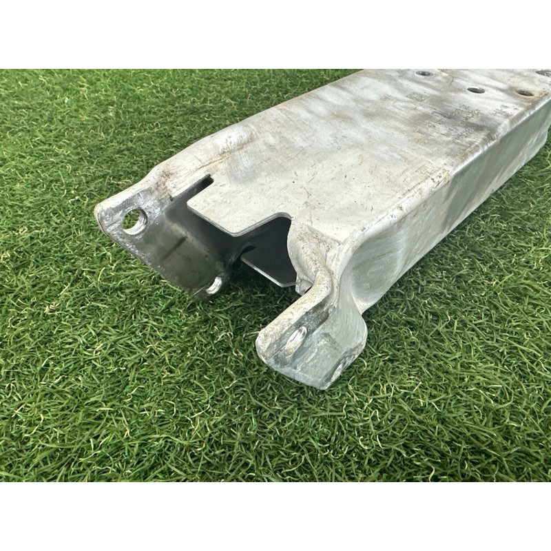 Кронштейн усилителя бампера (стекла и зеркала) BMW X1 F48 2016 2.0 B46B20 51117406388