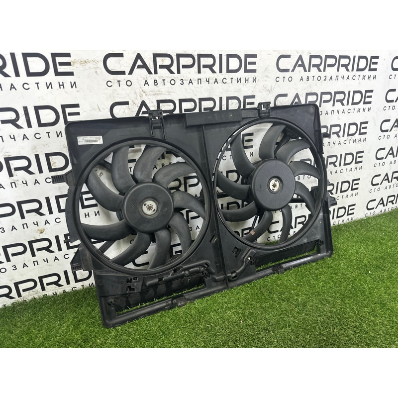 Вентилятор охлаждения радиатора (система охлаждения) AUDI A4 B8 2012 2.0 CAEB 8K0121207A