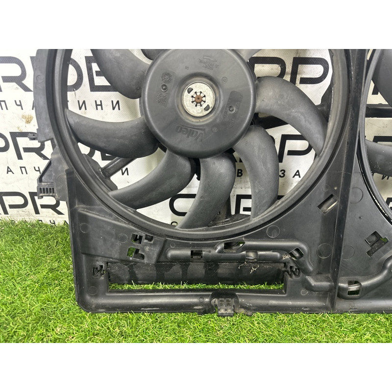 Вентилятор охлаждения радиатора (система охлаждения) AUDI A4 B8 2012 2.0 CAEB 8K0121207A