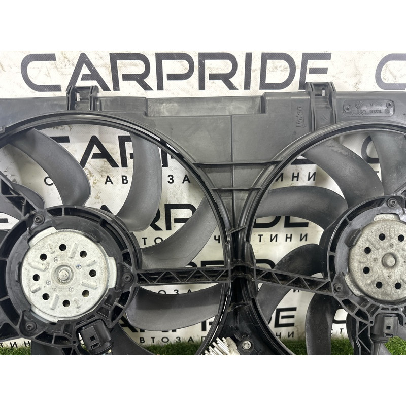 Вентилятор охлаждения радиатора (система охлаждения) AUDI A4 B8 2012 2.0 CAEB 8K0121207A