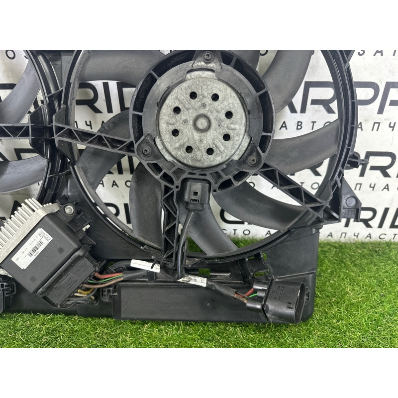 Вентилятор охлаждения радиатора (система охлаждения) AUDI A4 B8 2012 2.0 CAEB 8K0121207A