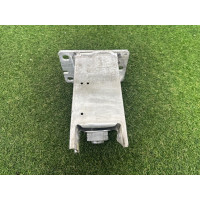 Кронштейн усилителя бампера