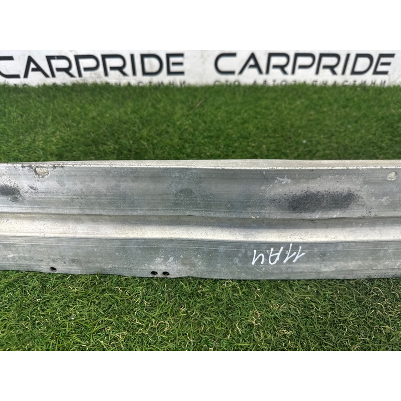 Усилитель бампера (наружные элементы кузова) AUDI A4 B8 2012 2.0 CAEB 8K0807113D