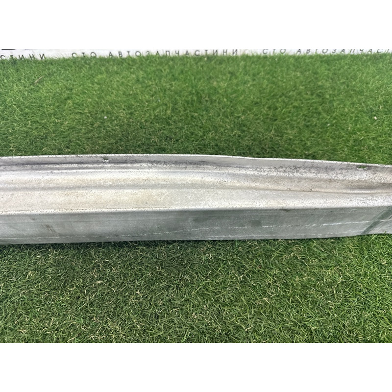 Усилитель бампера (наружные элементы кузова) AUDI A4 B8 2012 2.0 CAEB 8K0807113D