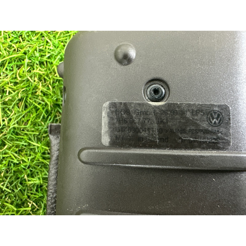 Шторка багажника (салон) Volkswagen Touareg NF 2015 3.6 CGRA 7P6867773JK1