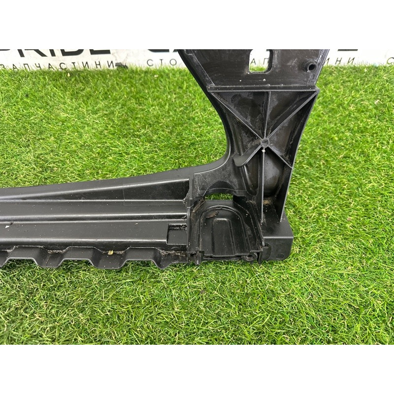 Телевизор (передняя часть кузова) (наружные элементы кузова) AUDI Q5 8R 2012 2.0 CAEB 8R0805594B