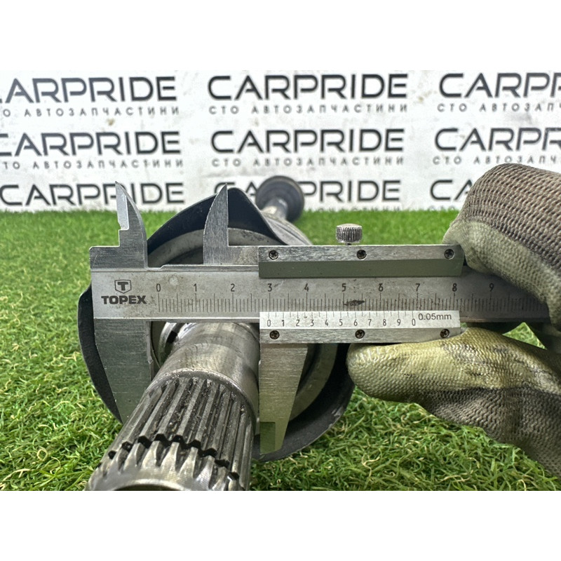 Привод (трансмиссия) BMW X5 E70 2011 3.0 N55B30 33208609838