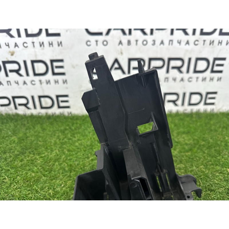 Рамка радиатора (кузов и элементы) BMW 7-series F01 2011 3.0 N54 17117639071