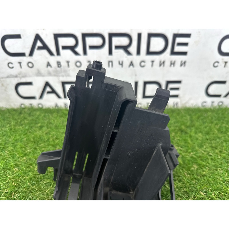 Рамка радиатора (кузов и элементы) BMW 7-series F01 2011 3.0 N54 17117639071