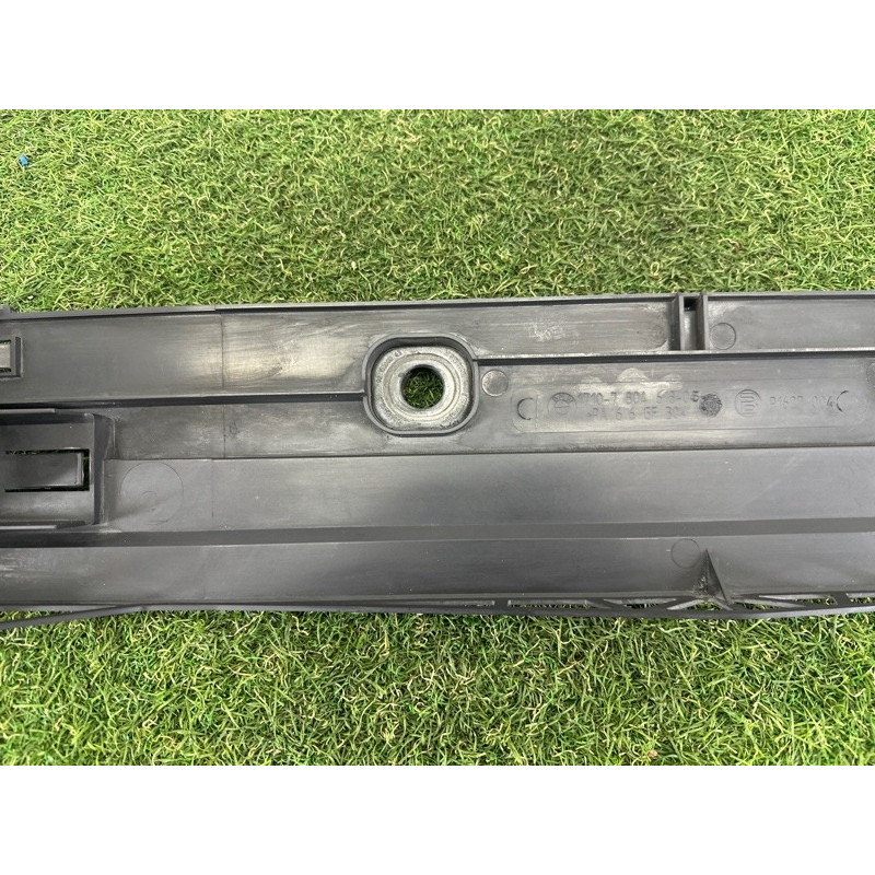 Рамка радиатора (кузов и элементы) BMW 7-series F01 2011 3.0 N54 17117639071