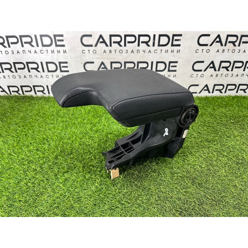 Подлокотник (салон) BMW 3-series E46 1998 M43b18 51168213678