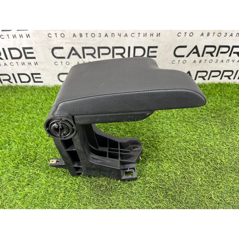 Подлокотник (салон) BMW 3-series E46 1998 M43b18 51168213678