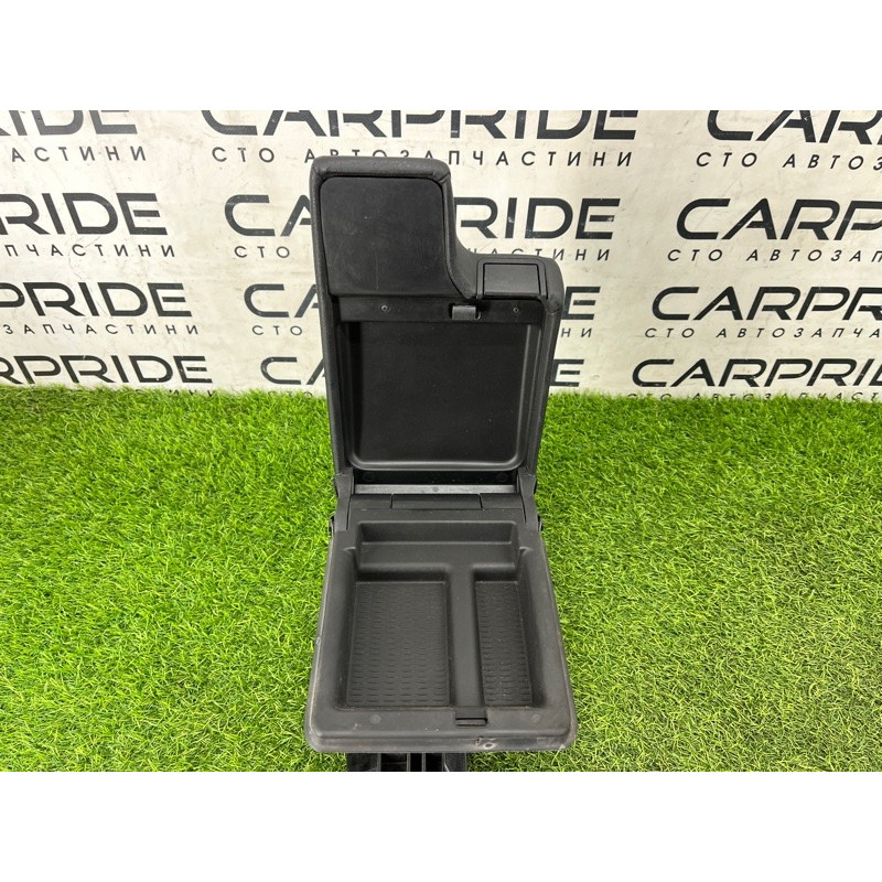 Подлокотник (салон) BMW 3-series E46 1998 M43b18 51168213678