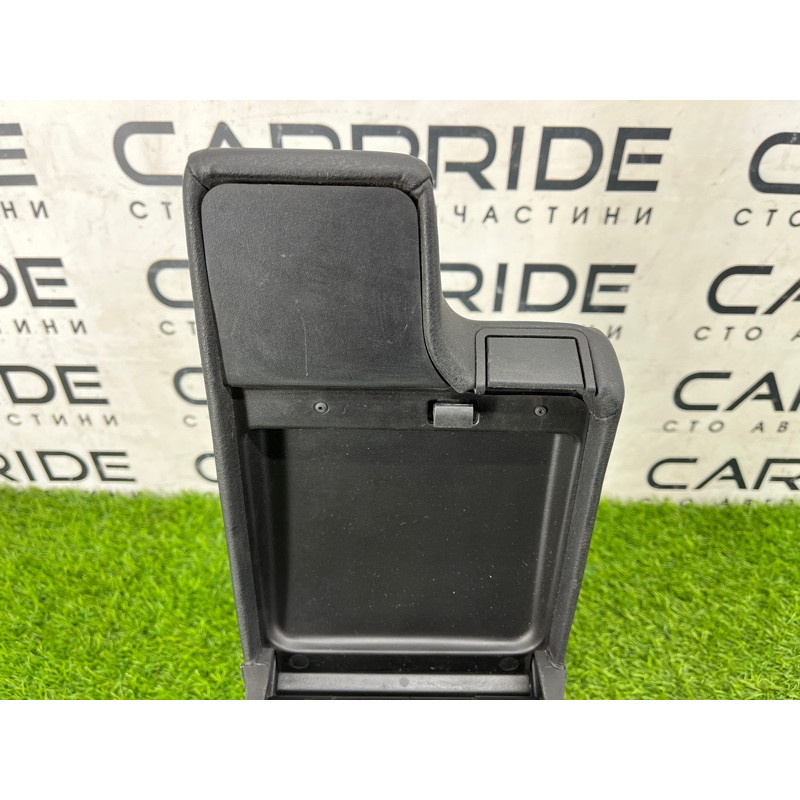 Подлокотник (салон) BMW 3-series E46 1998 M43b18 51168213678