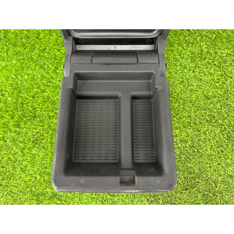 Подлокотник (салон) BMW 3-series E46 1998 M43b18 51168213678