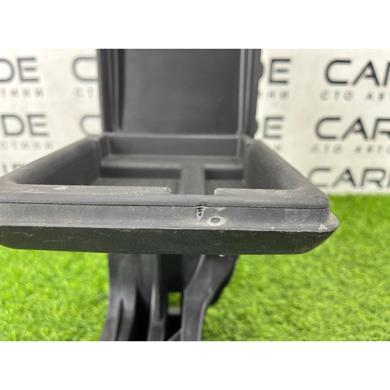 Подлокотник (салон) BMW 3-series E46 1998 M43b18 51168213678