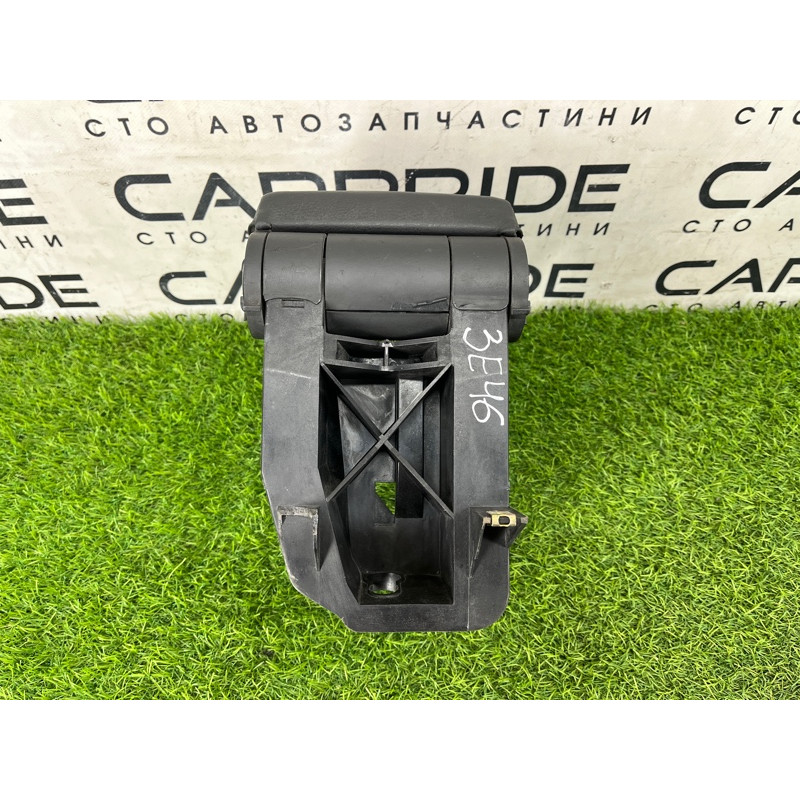 Подлокотник (салон) BMW 3-series E46 1998 M43b18 51168213678