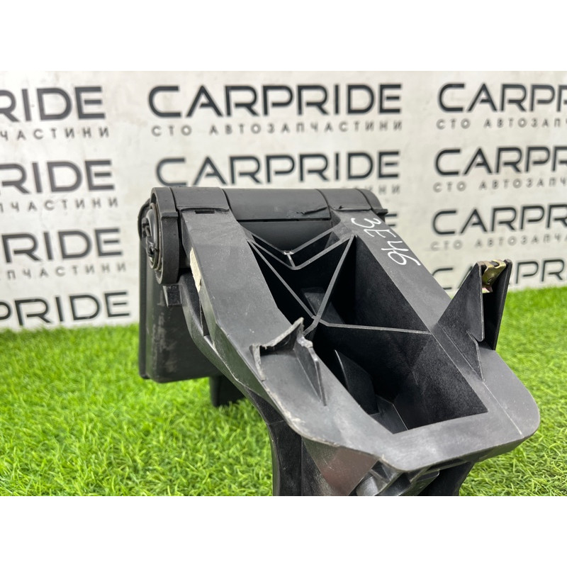 Подлокотник (салон) BMW 3-series E46 1998 M43b18 51168213678