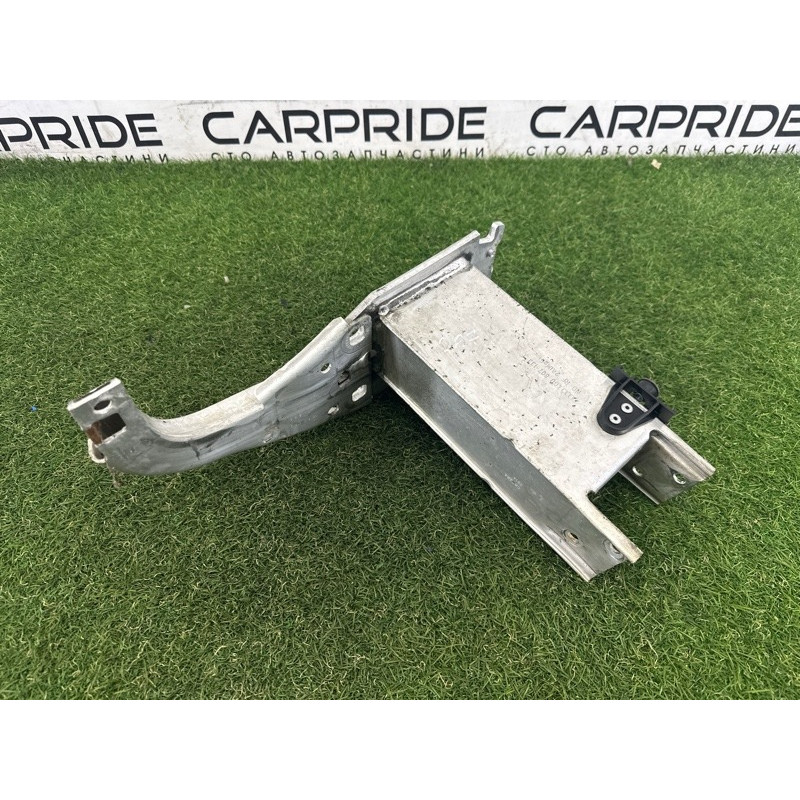 Кронштейн усилителя бампера (стекла и зеркала) AUDI A7 4G 2012 3.0 CGXB 4G0807133F