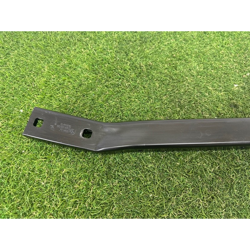 Распорка передней панели (кузов и элементы) BMW 7-series F01 2011 3.0 N54 51647183851