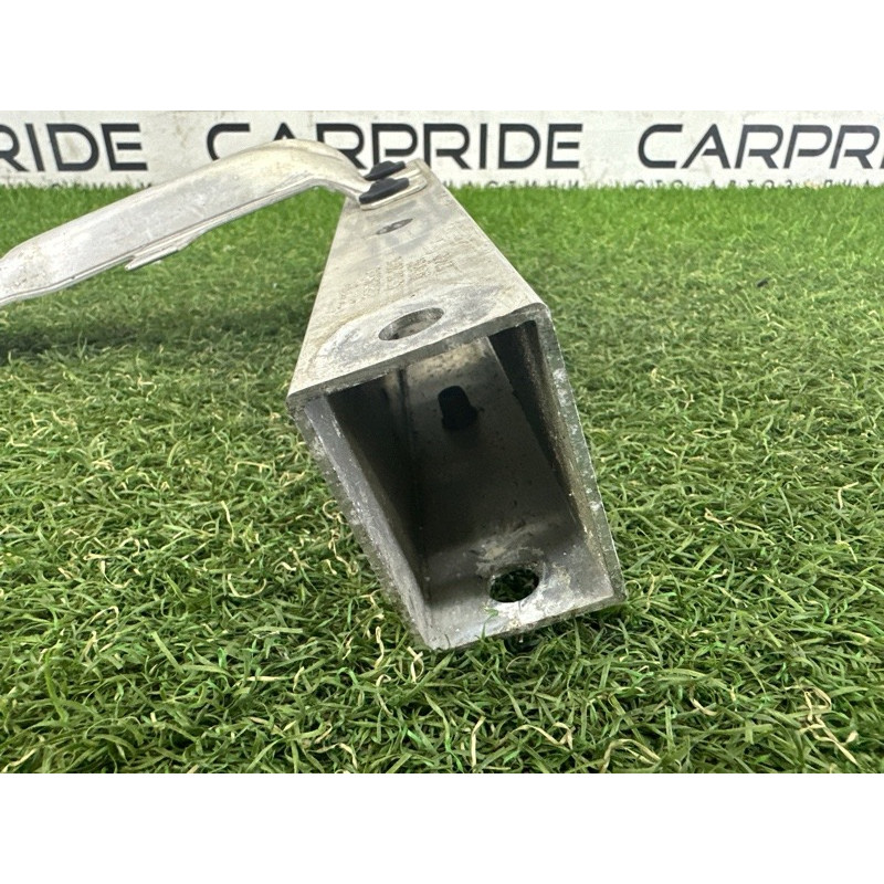 Кронштейн усилителя бампера (стекла и зеркала) BMW 7-series F01 2011 3.0 N54 51117273399