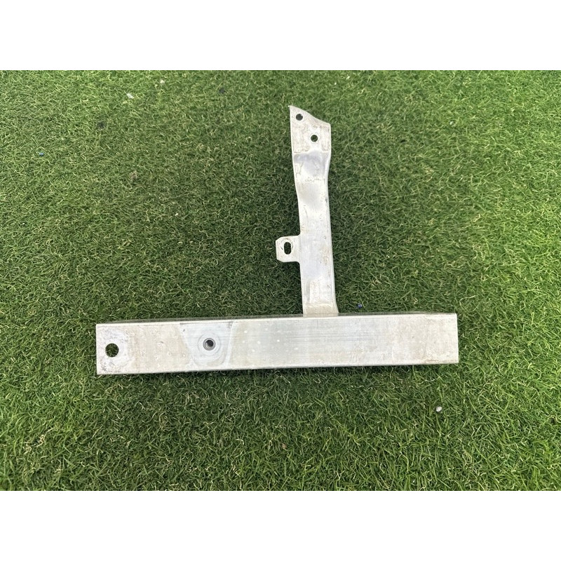 Кронштейн усилителя бампера (стекла и зеркала) BMW 7-series F01 2011 3.0 N54 51117273400