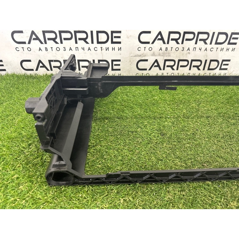 Рамка радиатора (кузов и элементы) BMW 7-series F01 2011 3.0 N54 17117804617