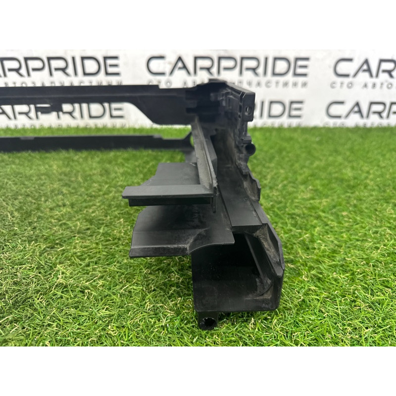 Рамка радиатора (кузов и элементы) BMW 7-series F01 2011 3.0 N54 17117804617