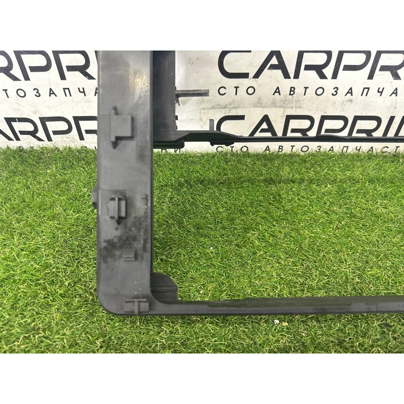 Рамка радиатора (кузов и элементы) BMW 7-series F01 2011 3.0 N54 17117804617