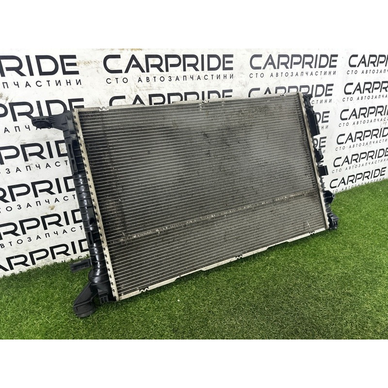 Радиатор охлаждения (система охлаждения) AUDI A7 4G 2012 3.0 CGXB 8K0121251H