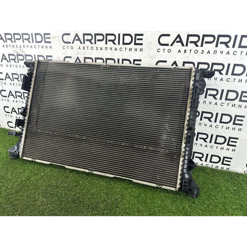 Радиатор охлаждения (система охлаждения) AUDI A7 4G 2012 3.0 CGXB 8K0121251H