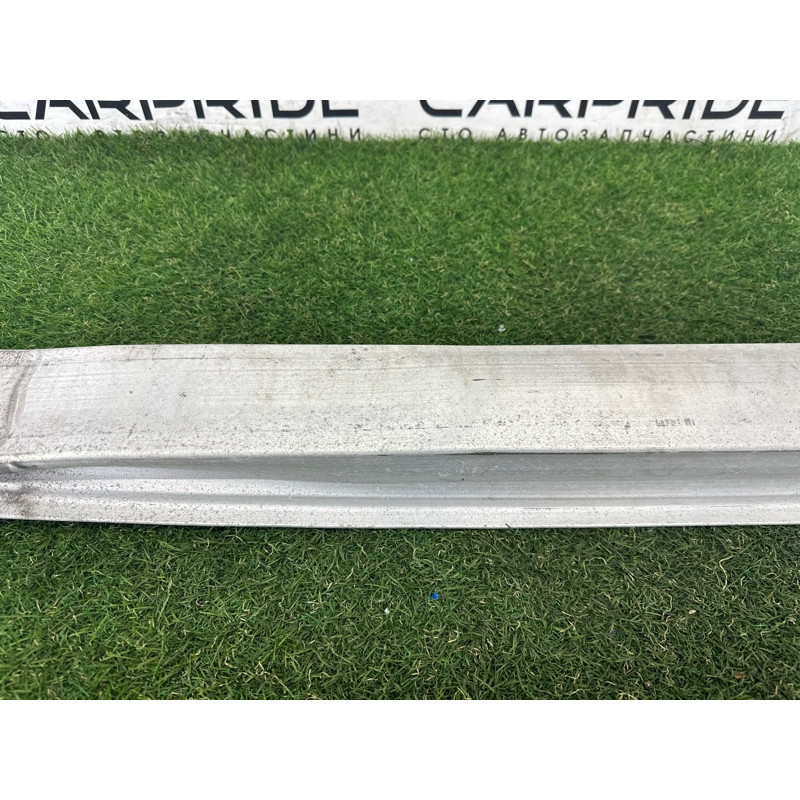 Усилитель бампера (наружные элементы кузова) AUDI Q5 8R 2012 2.0 CAEB 8R0807113B