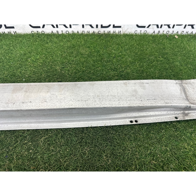 Усилитель бампера (наружные элементы кузова) AUDI Q5 8R 2012 2.0 CAEB 8R0807113B