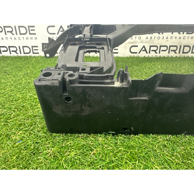 Телевизор (передняя часть кузова) (наружные элементы кузова) AUDI Q5 8R 2012 2.0 CAEB 8R0805594B