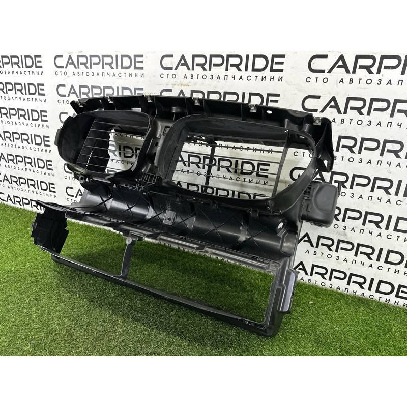 Диффузор радиатора (кузов и элементы) BMW 7-series F01 2011 3.0 N54 51747183854