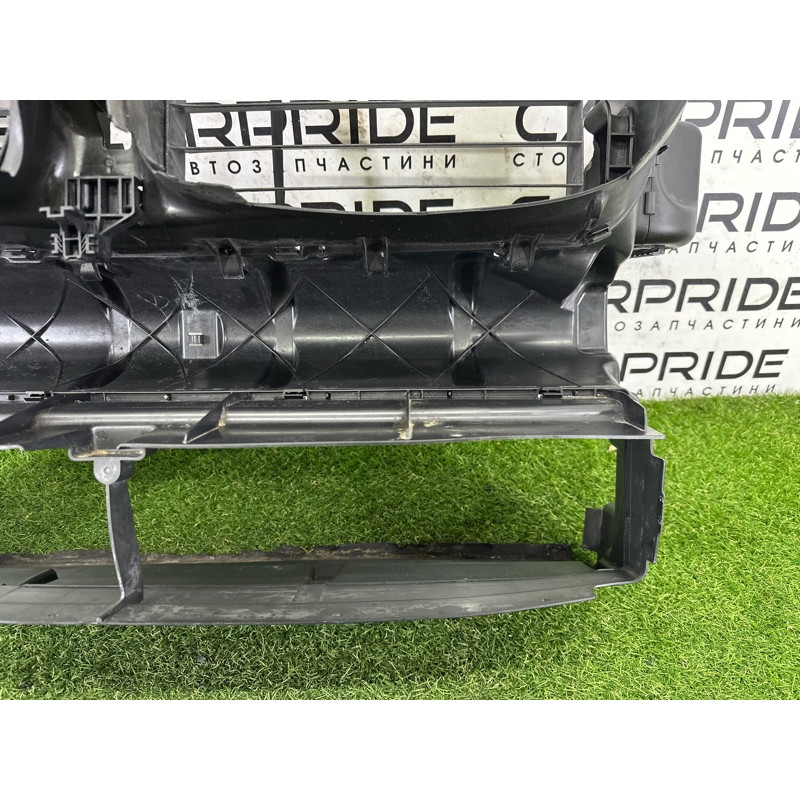 Диффузор радиатора (кузов и элементы) BMW 7-series F01 2011 3.0 N54 51747183854