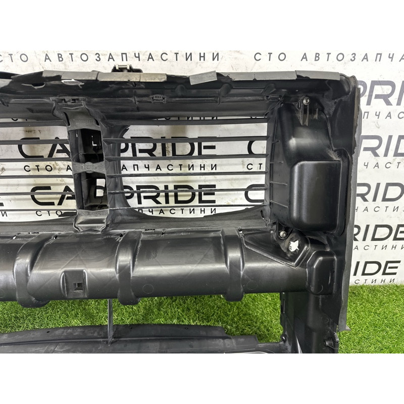 Диффузор радиатора (кузов и элементы) BMW 7-series F01 2011 3.0 N54 51747183854