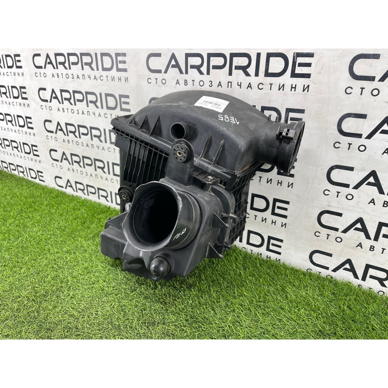 Корпус воздушного фильтра (впускная система) BMW 7-series E65 N62B44 13 71 7 501 198