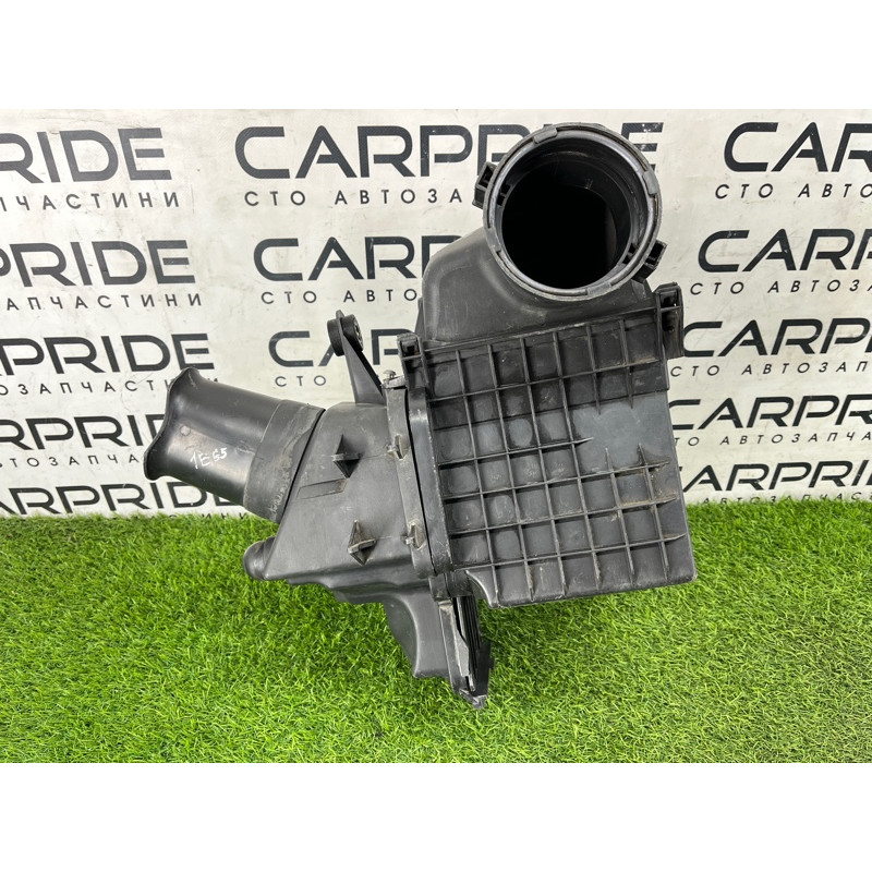 Корпус воздушного фильтра (впускная система) BMW 7-series E65 N62B44 13 71 7 501 198