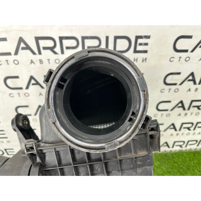 Корпус воздушного фильтра (впускная система) BMW 7-series E65 N62B44 13 71 7 501 198