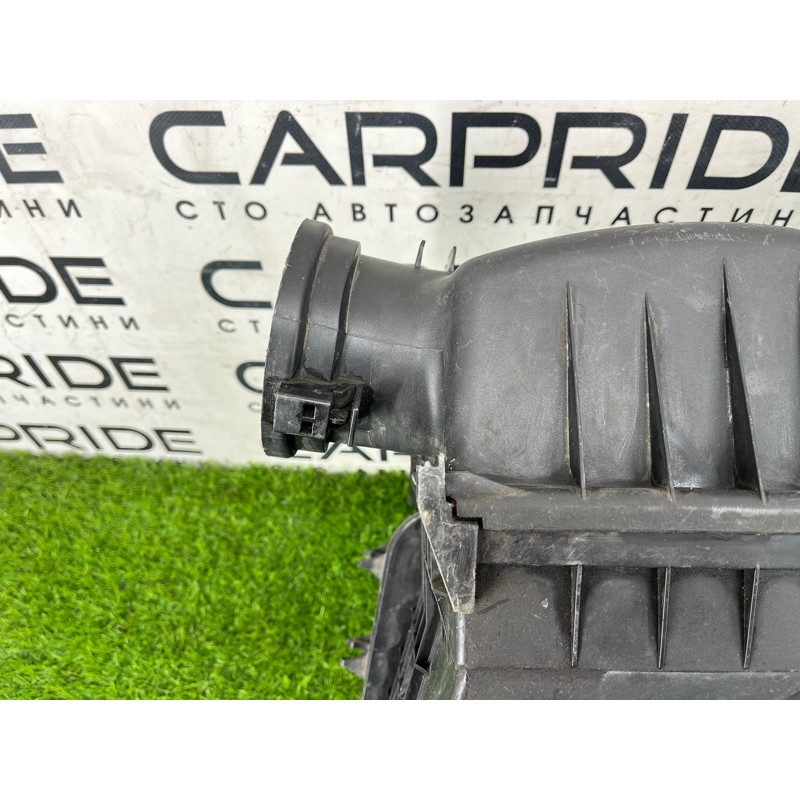 Корпус воздушного фильтра (впускная система) BMW 7-series E65 N62B44 13 71 7 501 198