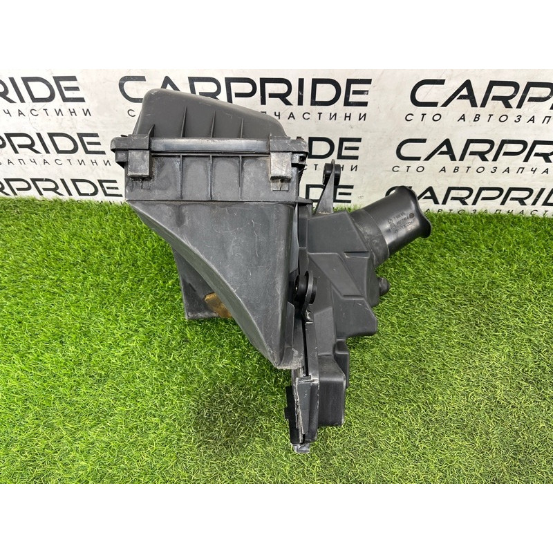 Корпус воздушного фильтра (впускная система) BMW 7-series E65 N62B44 13 71 7 501 198