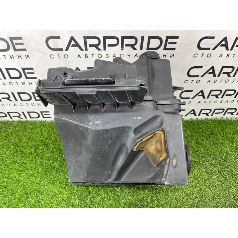 Корпус воздушного фильтра (впускная система) BMW 7-series E65 N62B44 13 71 7 501 198